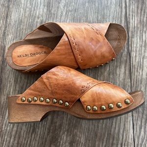Kelsi Dagger Brooklyn clog sandals, size 7.5 in brown leather
